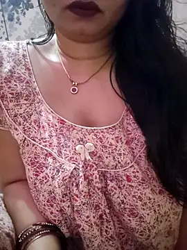 PARI51 online show from March 29, 8:31 pm