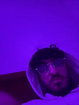 benisssss online show from March 17, 10:35 pm