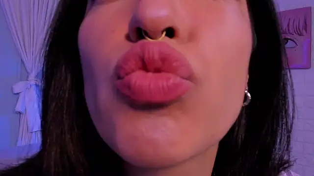 Snapshot of Cleo_Foxx chatting on July 16, 12:00 pm Cleo Foxx online show from July 16, 12:00 pm