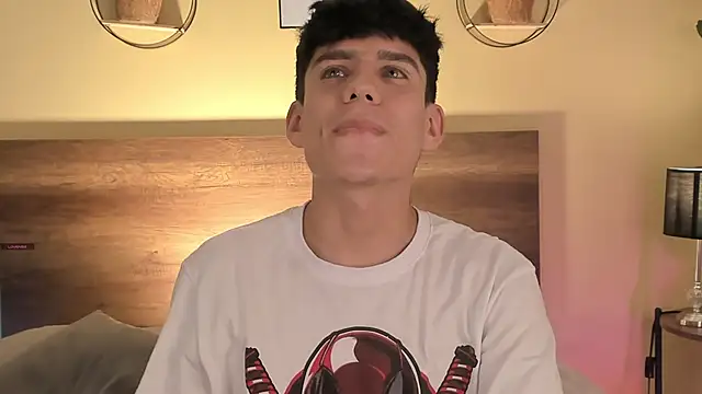 Snapshot of Angel_eros_ chatting on February 6, 5:23 am Angel eros online show from February 6, 5:23 am