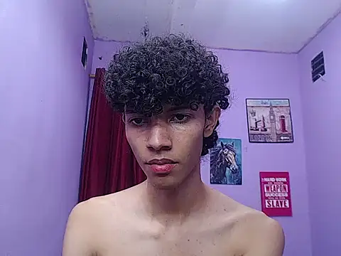 Snapshot of bigcock_twinks chatting on February 26, 4:22 am bigcock twinks online show from February 26, 4:22 am