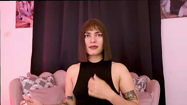 Snapshot of dakotacollins_ chatting on June 11, 1:38 am dakotacollins online show from June 11, 1:38 am