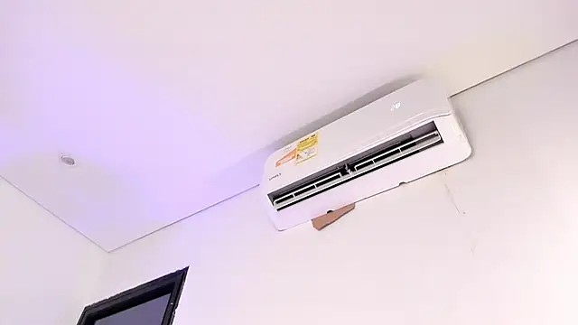 Snapshot of liorah_wolf chatting on February 9, 8:02 pm liorah wolf online show from February 9, 8:02 pm