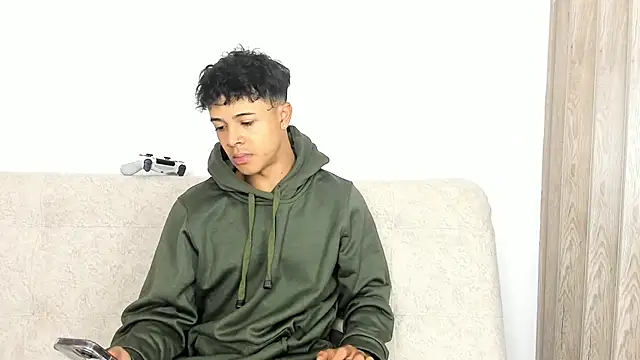 Snapshot of _Alex_Colton chatting on February 20, 10:21 pm Alex Colton online show from February 20, 10:21 pm