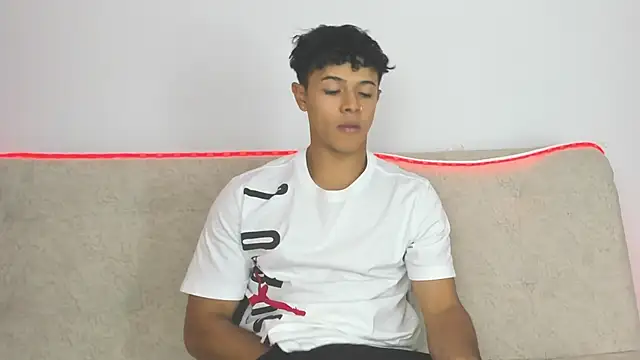 Snapshot of _Alex_Colton chatting on March 16, 10:03 pm Alex Colton online show from March 16, 10:03 pm