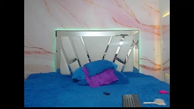 Snapshot of MayteLove chatting on February 21, 6:36 am MayteLove online show from February 21, 6:36 am