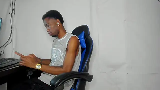 Kofi exotic 2 online show from July 26, 11:11 pm