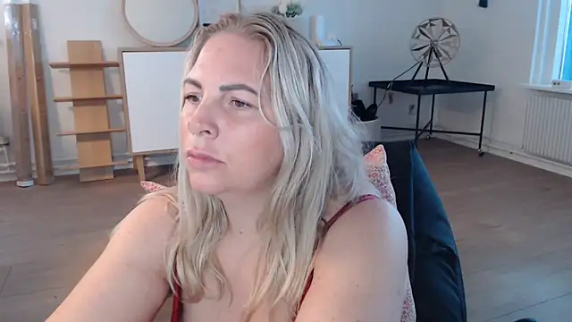 Amanda Norsk online show from March 24, 9:36 am