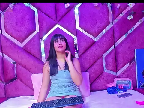 Snapshot of Luna_Staar69 chatting on February 17, 3:14 am Luna Staar69 online show from February 17, 3:14 am