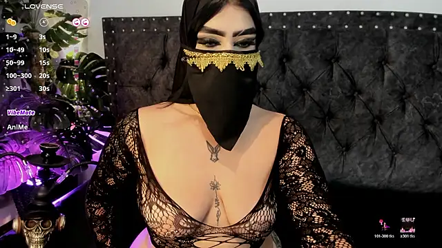 Snapshot of leyla_ali4 chatting on February 12, 5:57 am leyla ali4 online show from February 12, 5:57 am