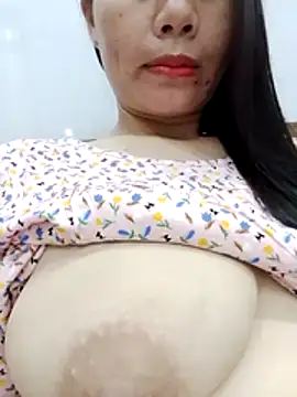 Snapshot of Baby-ladyass2026 chatting on February 2, 2:21 am Baby-ladyass2026 online show from February 2, 2:21 am