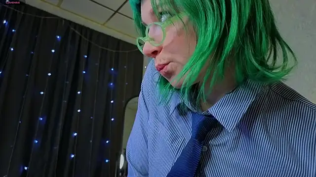 Scarle Whisper online show from March 28, 1:05 am