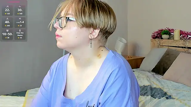 Snapshot of Lauraaa_Smith chatting on February 18, 12:39 am Lauraaa Smith online show from February 18, 12:39 am