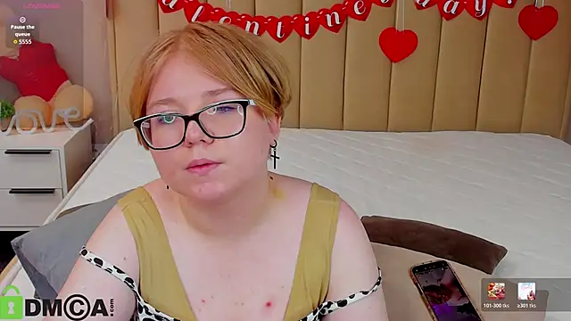 Snapshot of Lauraaa_Smith chatting on February 20, 6:26 am Lauraaa Smith online show from February 20, 6:26 am