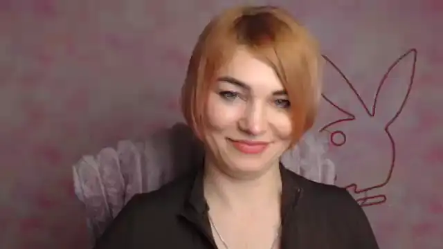 Snapshot of CuttieEmma chatting on April 1, 1:41 pm CuttieEmma online show from April 1, 1:41 pm