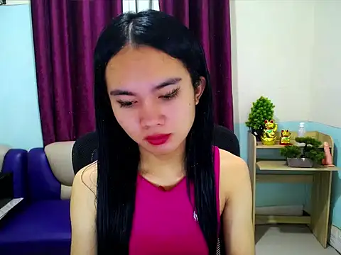 Snapshot of devine_goddess chatting on April 19, 2:16 pm devine goddess online show from April 19, 2:16 pm