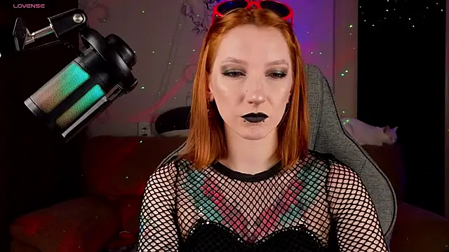 Vamp Mila online show from April 21, 4:01 pm