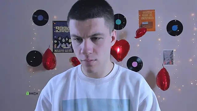 Snapshot of neo_raze chatting on February 16, 7:32 pm neo raze online show from February 16, 7:32 pm