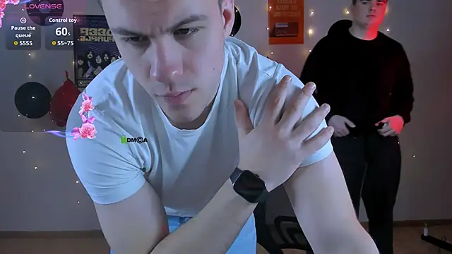 Snapshot of neo_raze chatting on February 19, 8:16 pm neo raze online show from February 19, 8:16 pm