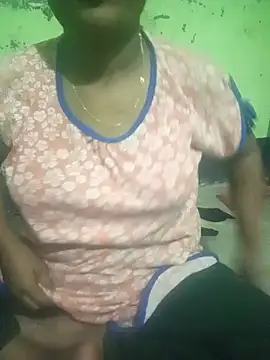 Romantic-Couple999 online show from March 11, 7:53 pm