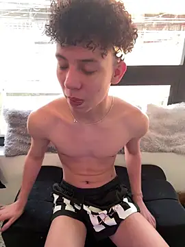 Snapshot of yoursexyjose chatting on February 21, 6:42 pm yoursexyjose online show from February 21, 6:42 pm