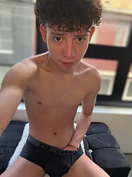 Snapshot of yoursexyjose chatting on February 26, 7:13 pm yoursexyjose online show from February 26, 7:13 pm