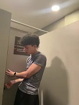 Snapshot of yoursexyjose chatting on June 10, 6:51 pm yoursexyjose online show from June 10, 6:51 pm