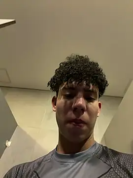 Snapshot of yoursexyjose chatting on July 16, 9:43 pm yoursexyjose online show from July 16, 9:43 pm