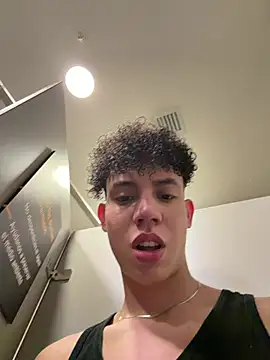 Snapshot of yoursexyjose chatting on July 18, 7:06 pm yoursexyjose online show from July 18, 7:06 pm