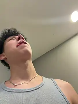 Snapshot of yoursexyjose chatting on July 19, 7:28 pm yoursexyjose online show from July 19, 7:28 pm