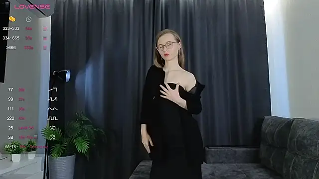 Snapshot of MoranaBetony chatting on February 4, 5:13 am MoranaBetony online show from February 4, 5:13 am