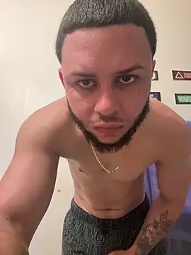 Tu PaPi Favorito online show from February 2, 2:05 pm