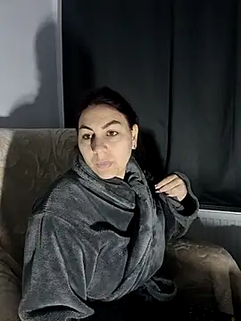 Snapshot of AbellaDesiree chatting on March 1, 4:03 am AbellaDesiree online show from March 1, 4:03 am