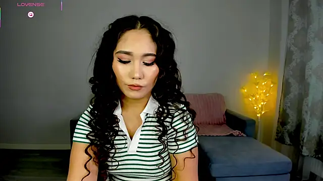 Snapshot of mayameilin chatting on February 20, 11:32 am mayameilin online show from February 20, 11:32 am