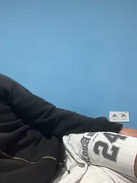 robeertiito online show from April 29, 9:13 am