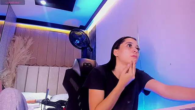 GemmaBrown online show from April 13, 1:27 pm