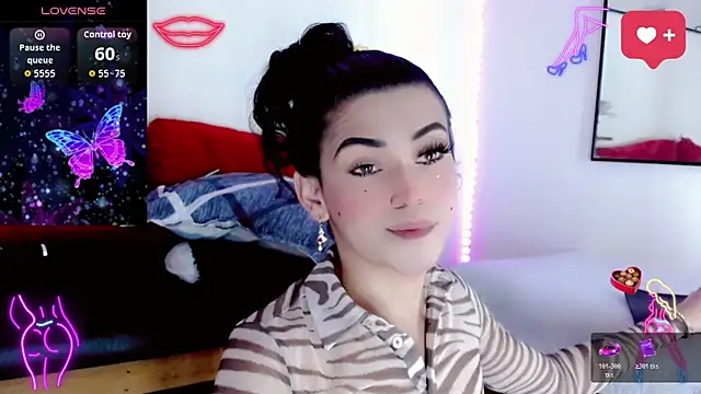 NathalialLooes online show from February 14, 9:33 pm