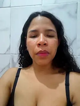 Snapshot of AshlyViper chatting on February 18, 4:19 am AshlyViper online show from February 18, 4:19 am