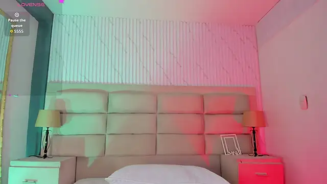 Snapshot of KarelyMitchel chatting on February 17, 1:40 pm KarelyMitchel online show from February 17, 1:40 pm