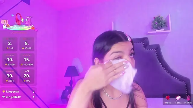 KarelyMitchel online show from April 2, 1:09 pm