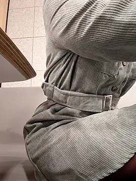 Snapshot of Alexdevil92 chatting on March 18, 8:50 am Alexdevil92 online show from March 18, 8:50 am