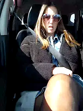 Snapshot of Alexdevil92 chatting on March 24, 9:47 am Alexdevil92 online show from March 24, 9:47 am