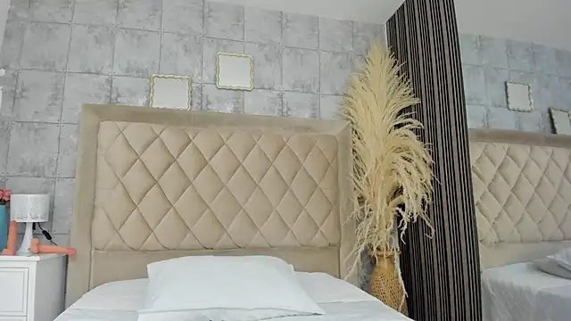 CleoFoxx  online show from April 1, 12:28 pm