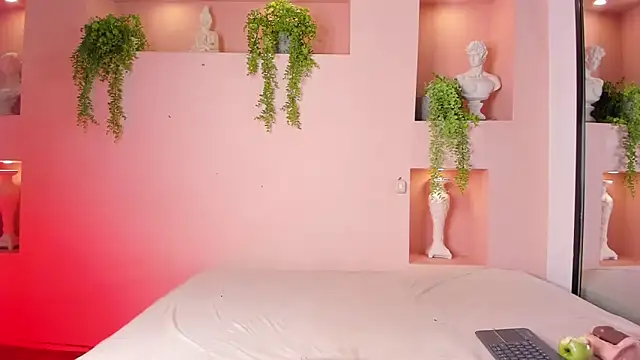 BrenddaMiller  online show from March 24, 12:32 pm