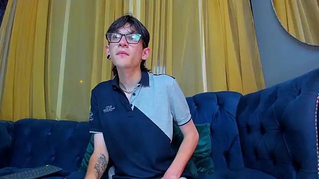 Jax valentine online show from February 17, 11:00 pm