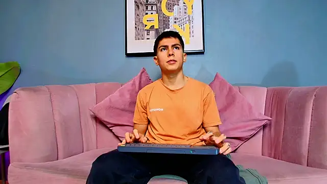 Aron pulse online show from March 3, 1:17 pm