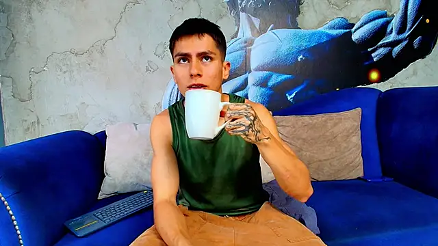 Aron pulse online show from April 4, 2:25 pm