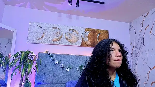 Snapshot of Zoe-yanin chatting on February 7, 11:36 am Zoe-yanin online show from February 7, 11:36 am