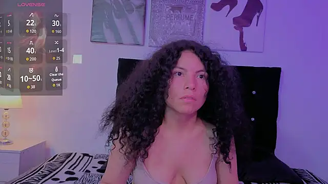 Snapshot of Zoe-yanin chatting on February 28, 6:42 pm Zoe-yanin online show from February 28, 6:42 pm