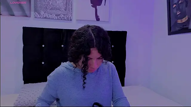 Zoe-yanin online show from March 23, 7:07 pm